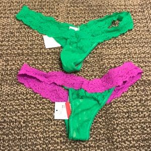 NWT TWO One Size green and pink Hanky Panky thongs